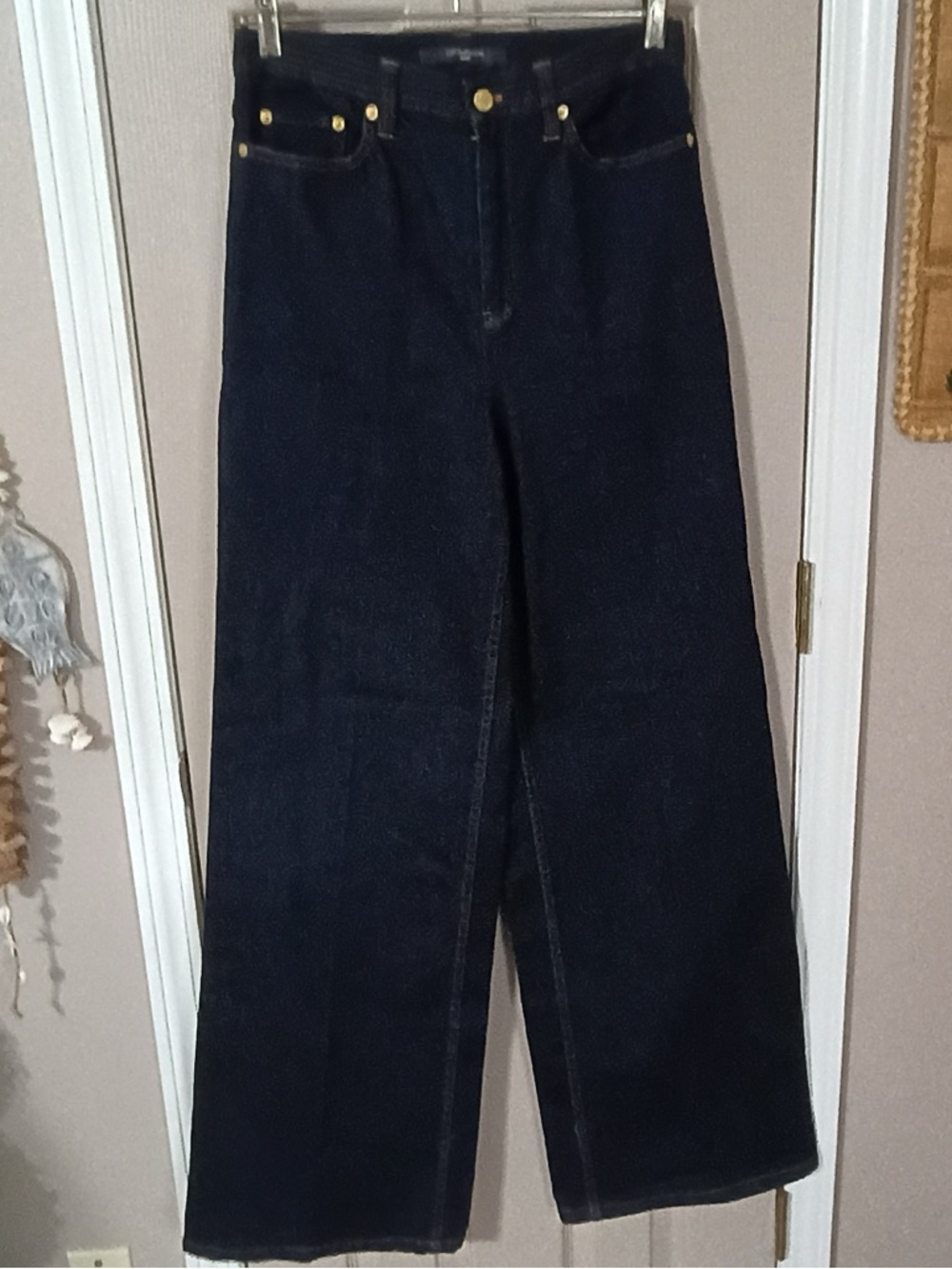 Liz Claiborne Denim vintage dark wash wide leg high waisted jeans. Size 8.
